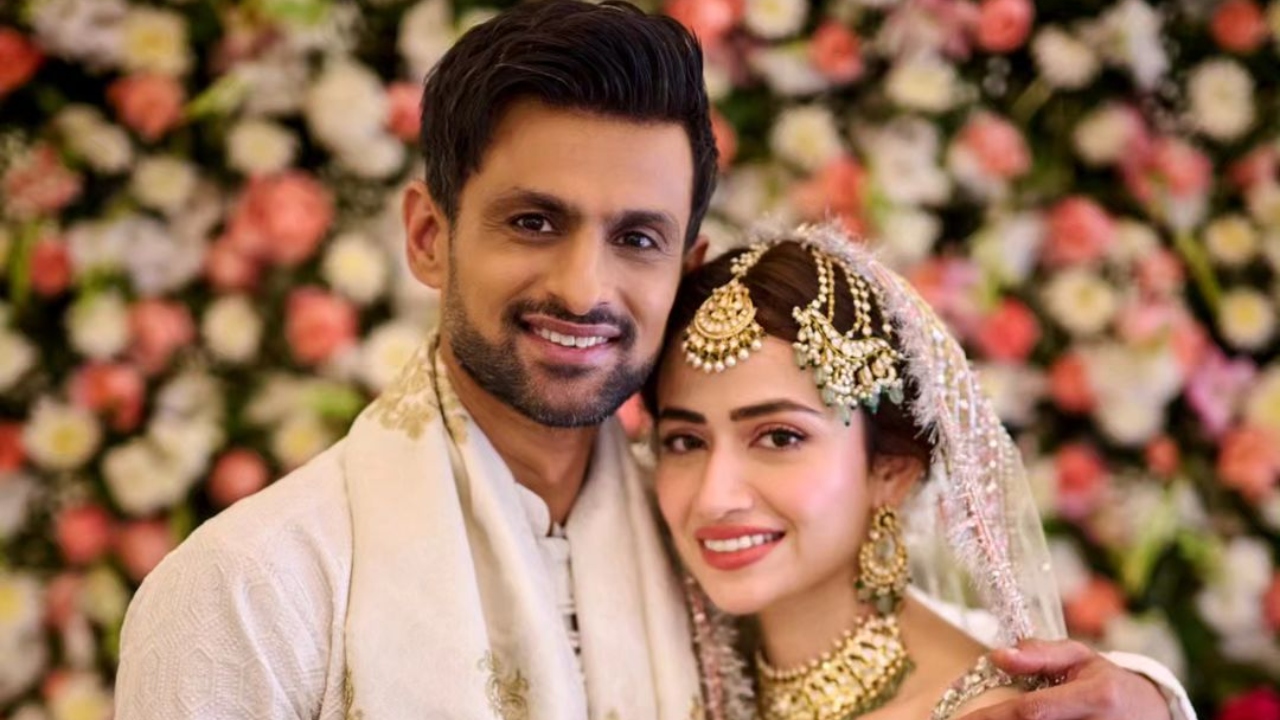 Shoaib Malik marries Pakistani actress Sana Javed